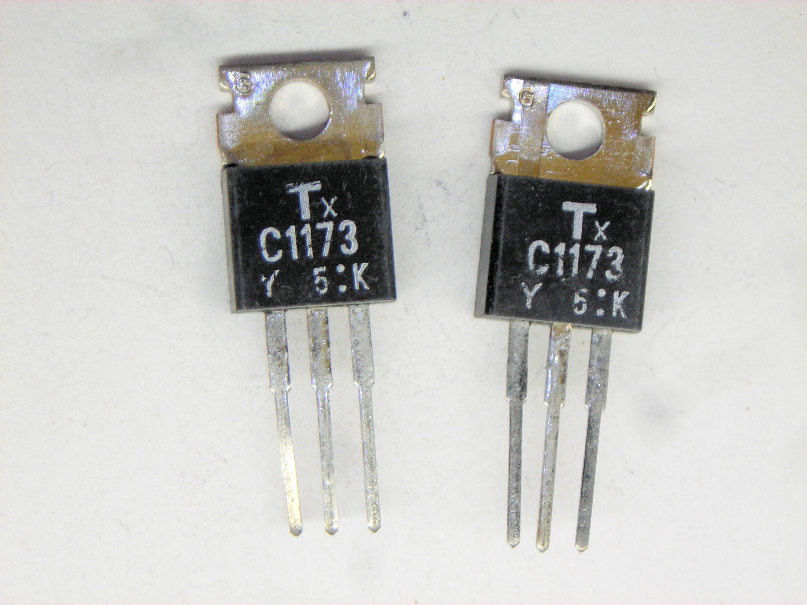 2SC1173 ALT 2SD313      TO-220